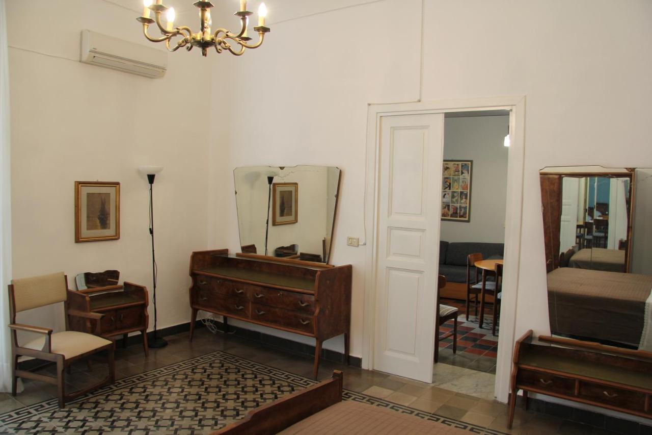 Casa Vacanza Icaros, Ortigia Hictoric Center, 200 Mt From The Beach シラクーサ エクステリア 写真