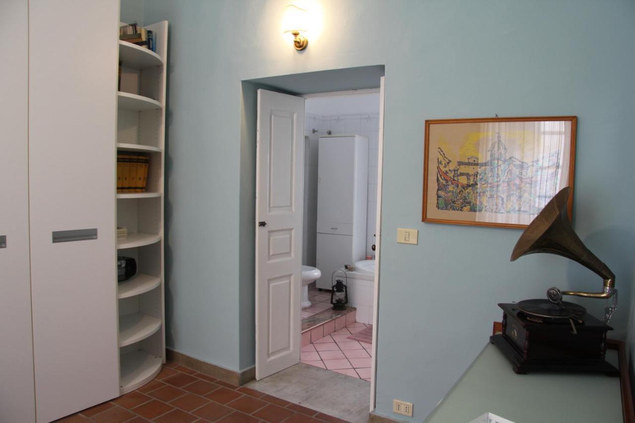 Casa Vacanza Icaros, Ortigia Hictoric Center, 200 Mt From The Beach シラクーサ エクステリア 写真