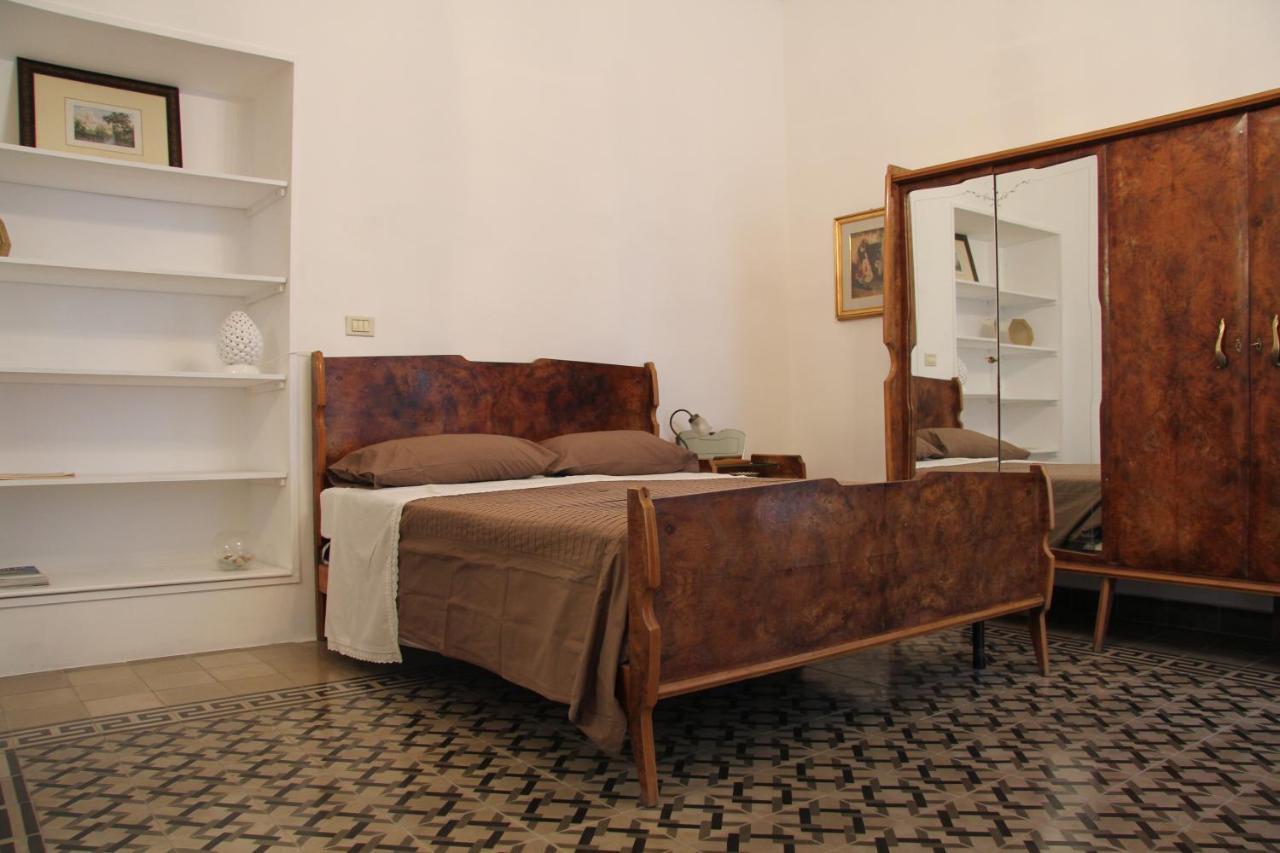Casa Vacanza Icaros, Ortigia Hictoric Center, 200 Mt From The Beach シラクーサ エクステリア 写真
