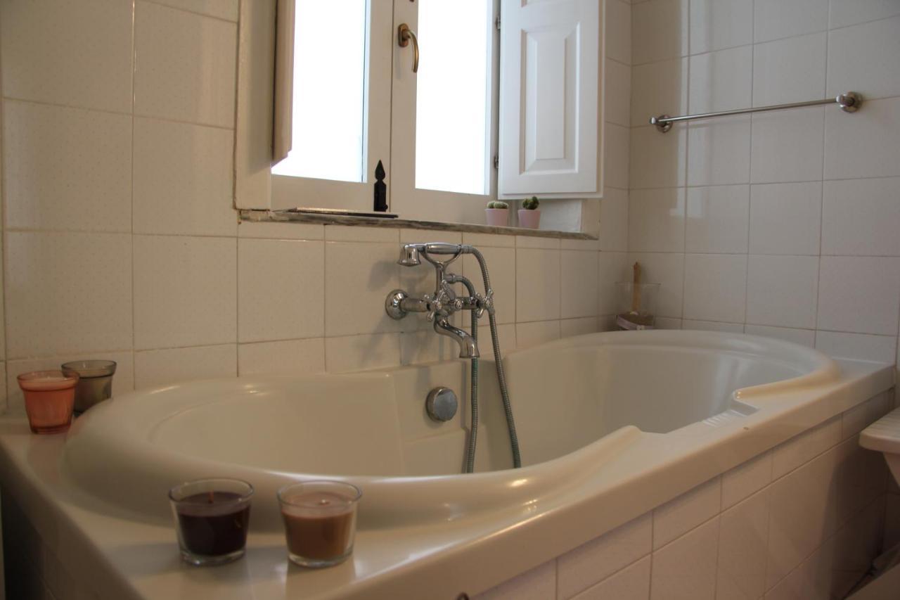 Casa Vacanza Icaros, Ortigia Hictoric Center, 200 Mt From The Beach シラクーサ エクステリア 写真