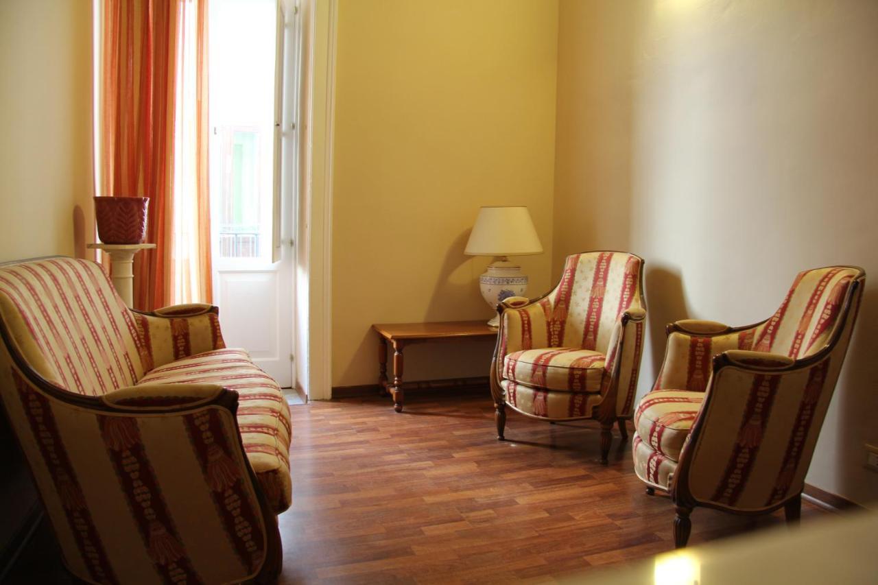 Casa Vacanza Icaros, Ortigia Hictoric Center, 200 Mt From The Beach シラクーサ エクステリア 写真